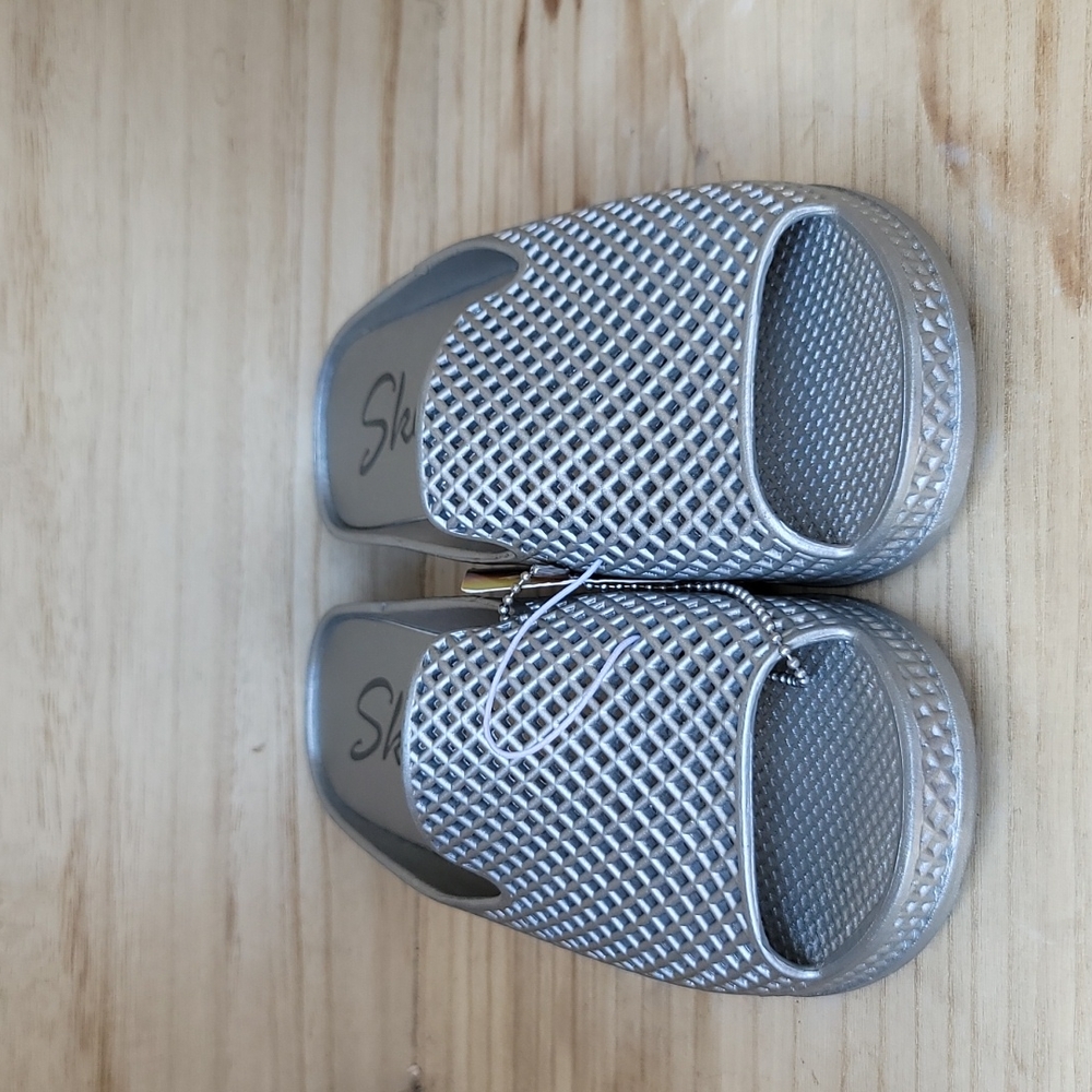 Skechers Plastic Waffle Design Open Toe Wedges - Picture 4 of 8